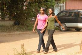 Studentki w Kampali.