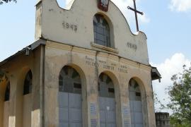 Polski kościół na Górze Wandy w Nyabyeya.