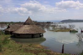 Jezioro Baringo - nadal widoczne skutki powodzi.