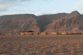 Masajska wioska z okolic jeziora Natron.