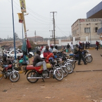 Kampala - postój motocyklowy.