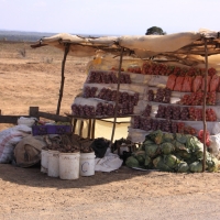Przydrożny stragan.