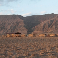 Masajska wioska z okolic jeziora Natron.