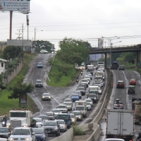 Ruch samochodowy w stolic San Jose jest ogromny.