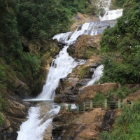 Wodospad przy drodze do Nuwara Elya.